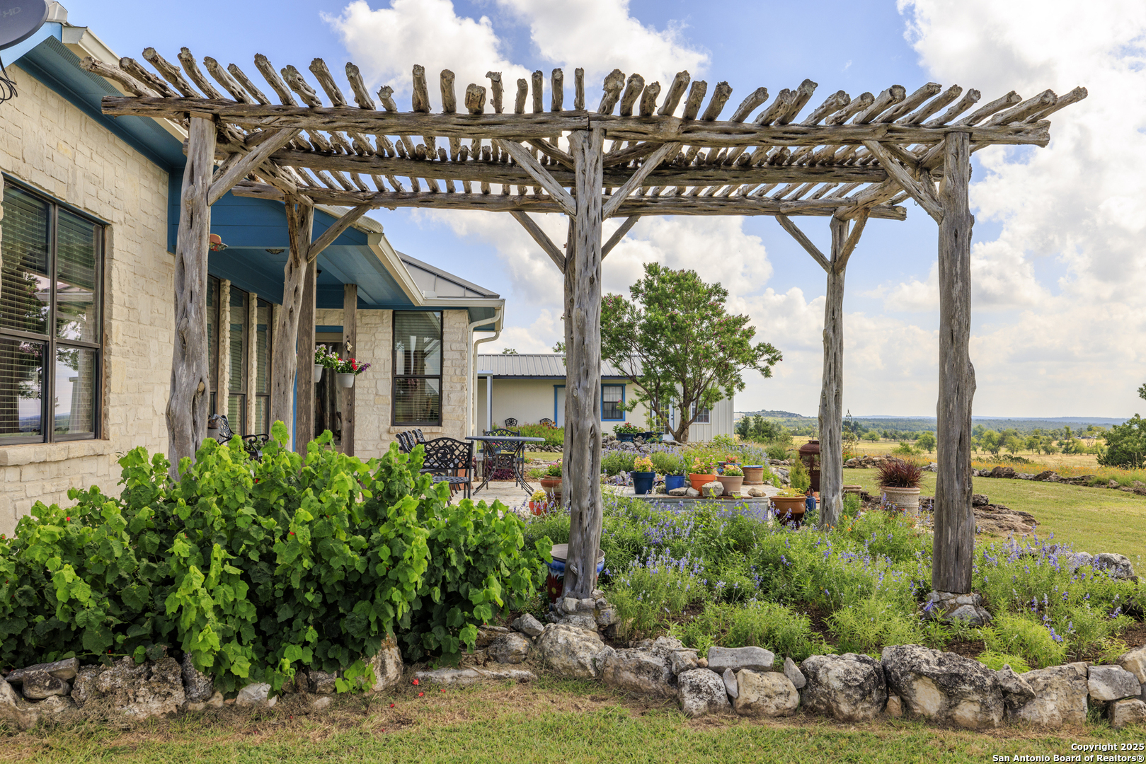 main property photo 18