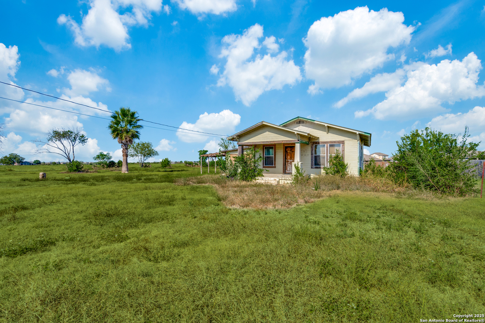 main property photo 11