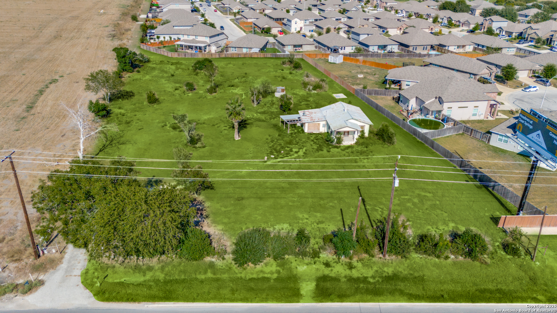main property photo 6