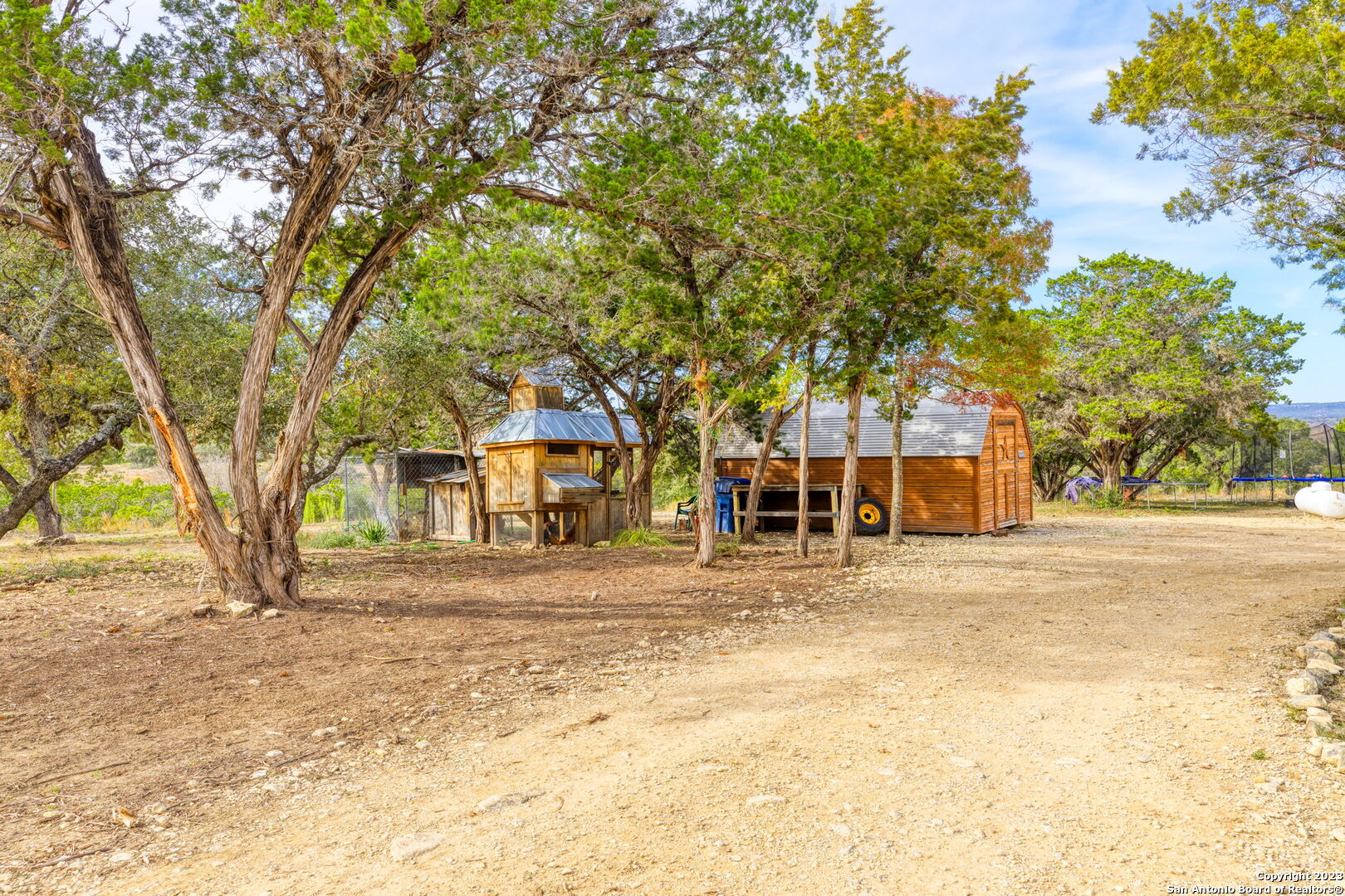 main property photo 26