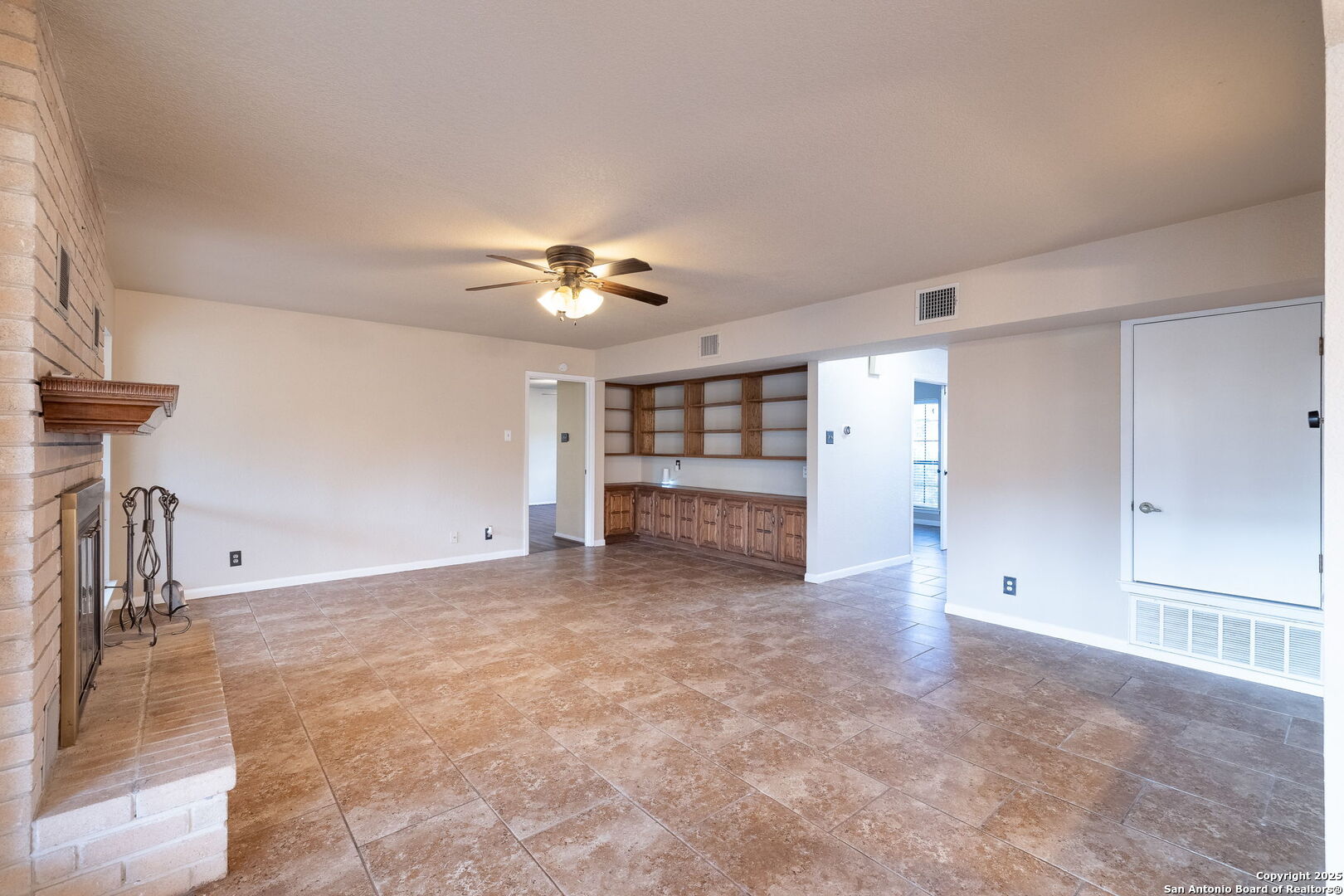 property viewer photo 10