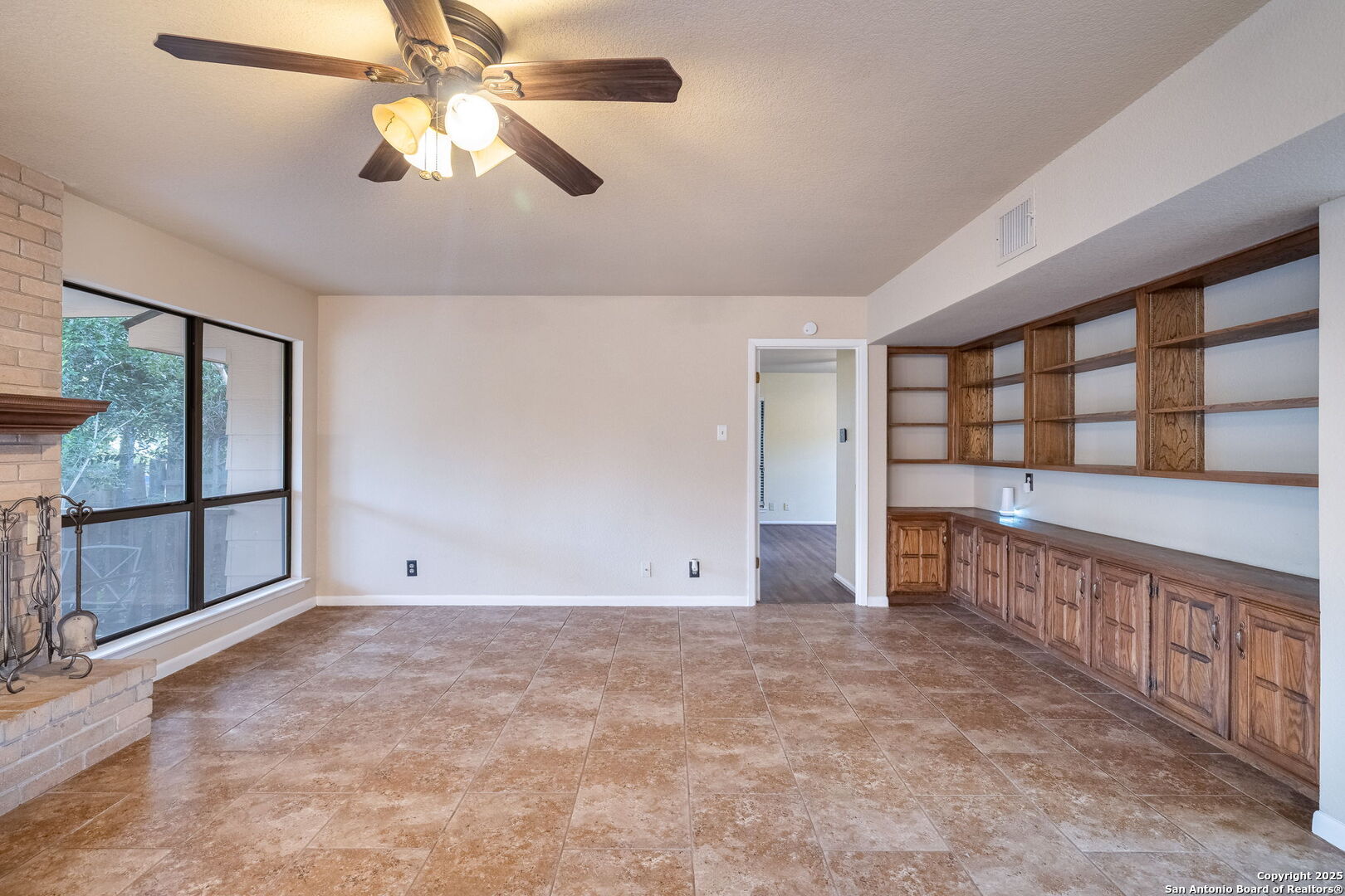 property viewer photo 11