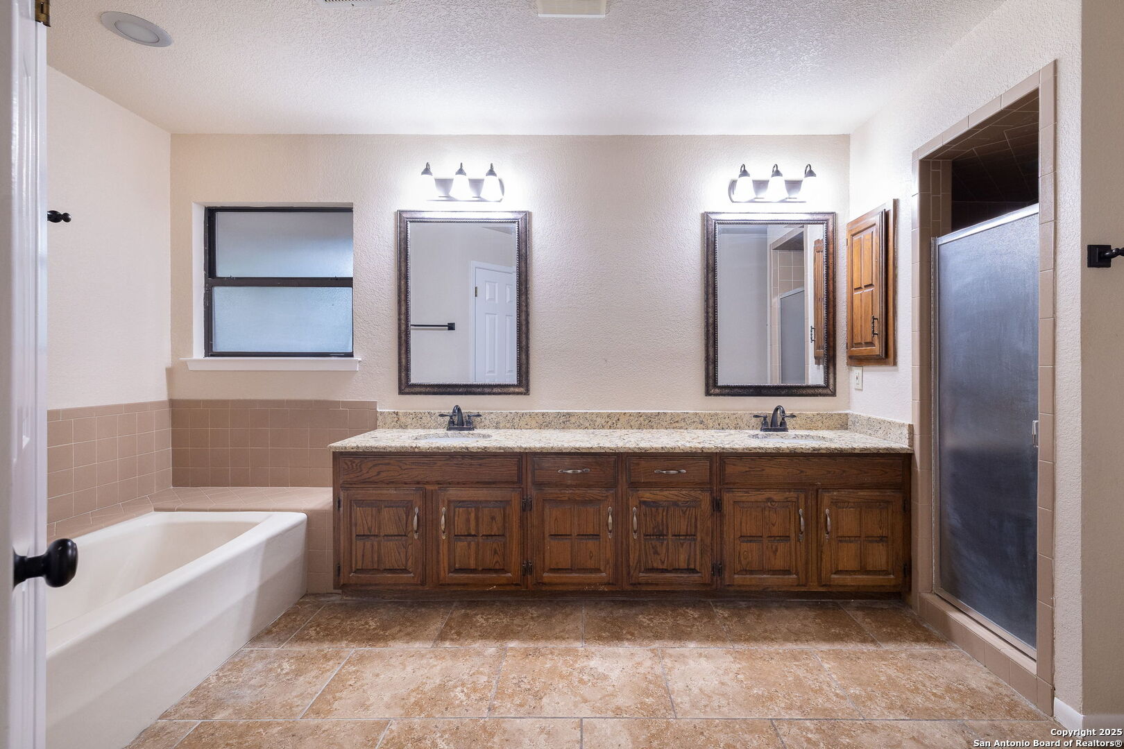 property viewer photo 13