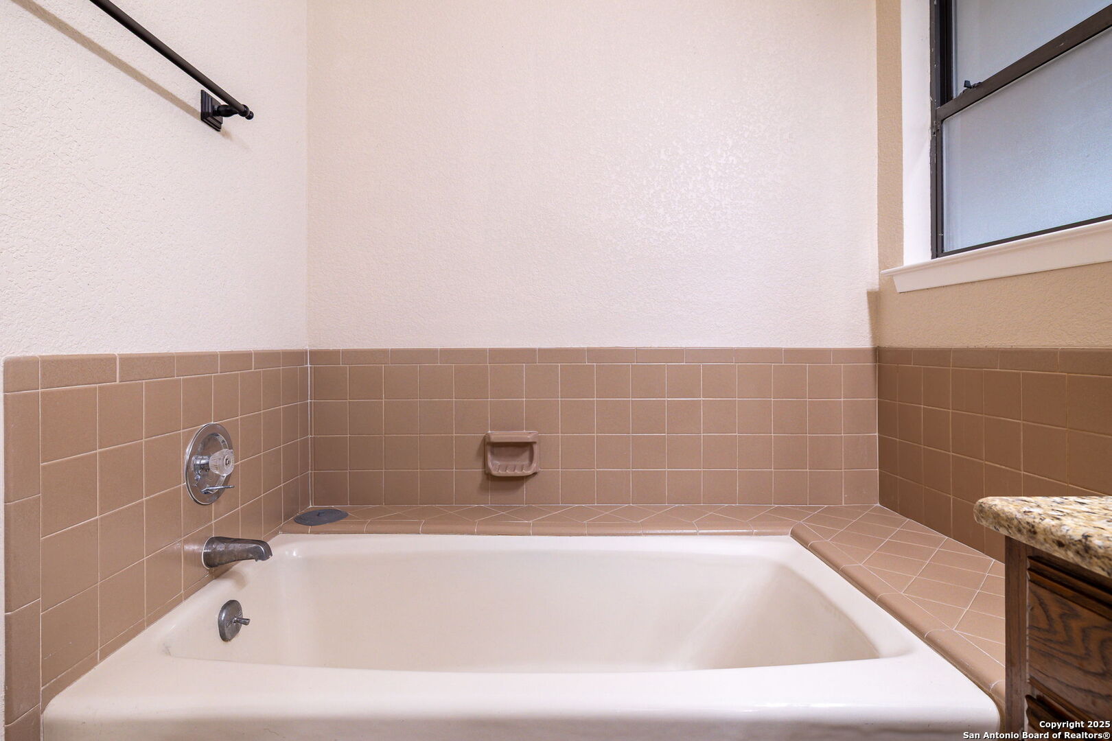 property viewer photo 14