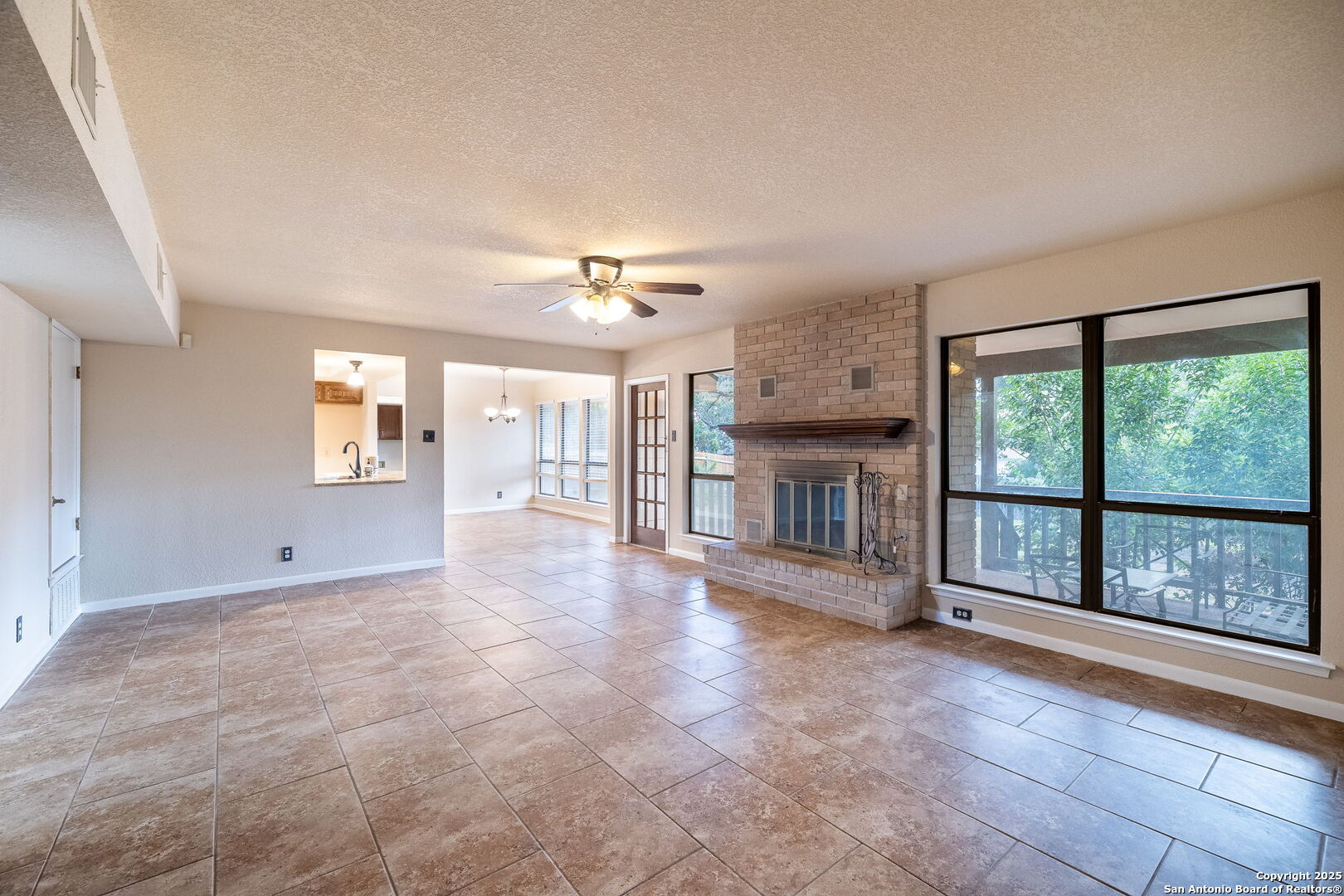 property viewer photo 2