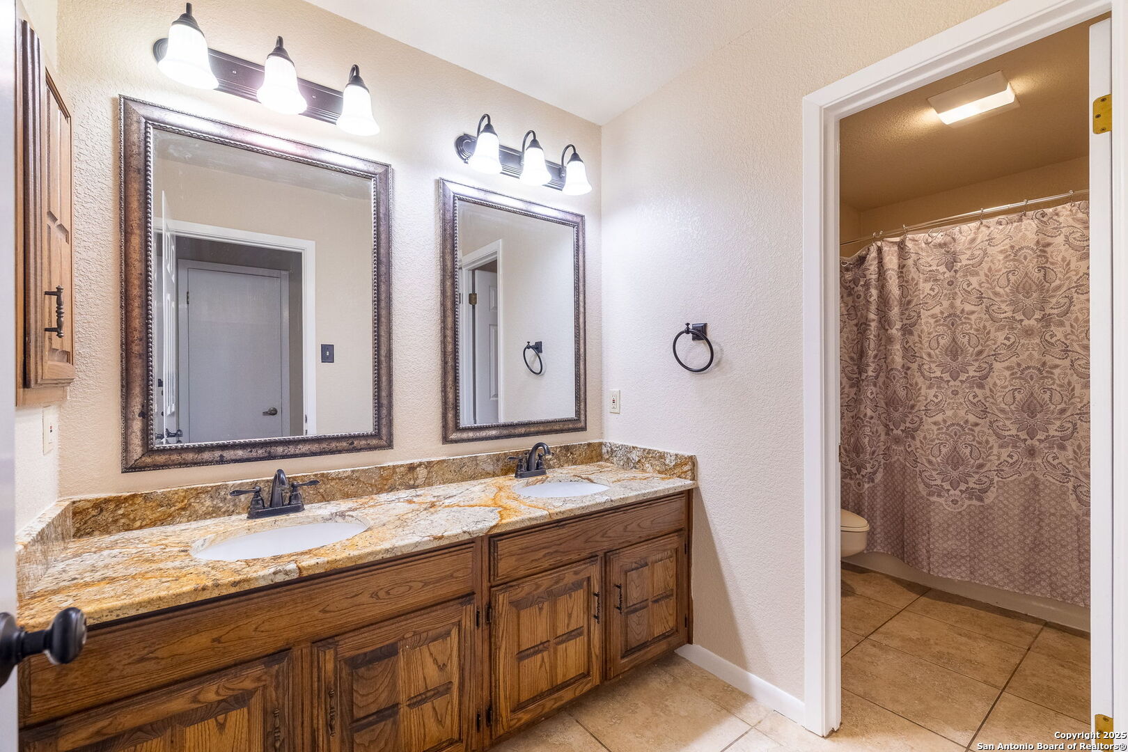 property viewer photo 20