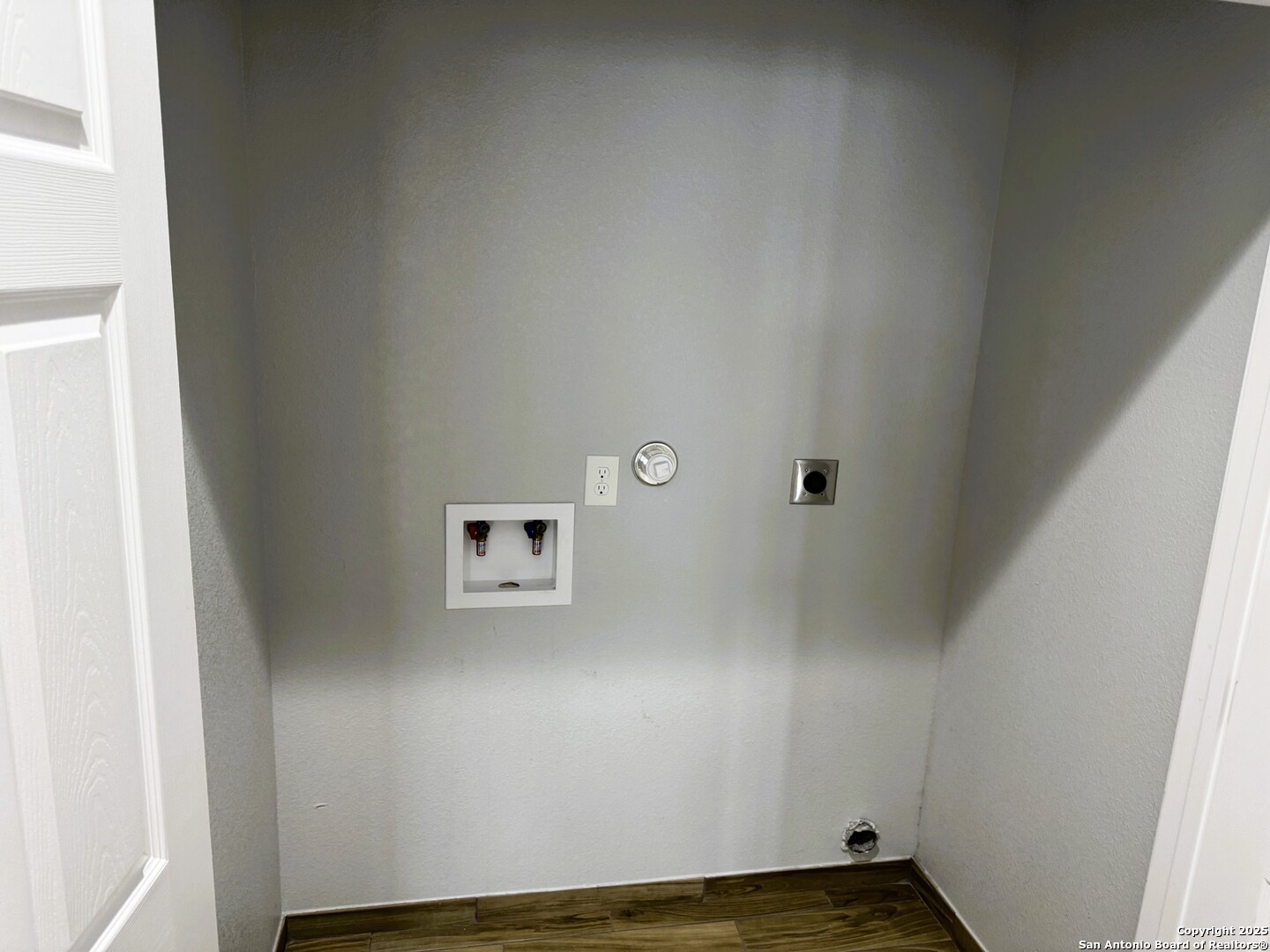 property viewer photo 10