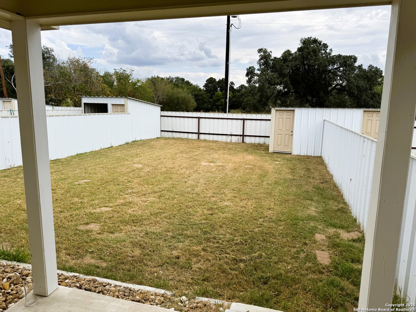 property viewer photo 12