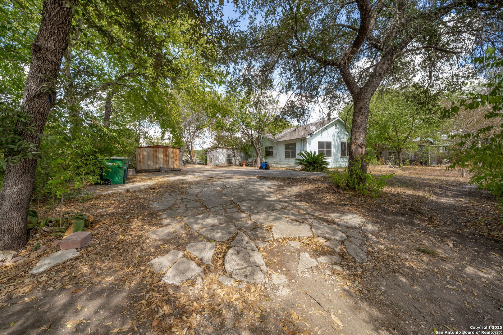 main property photo 38