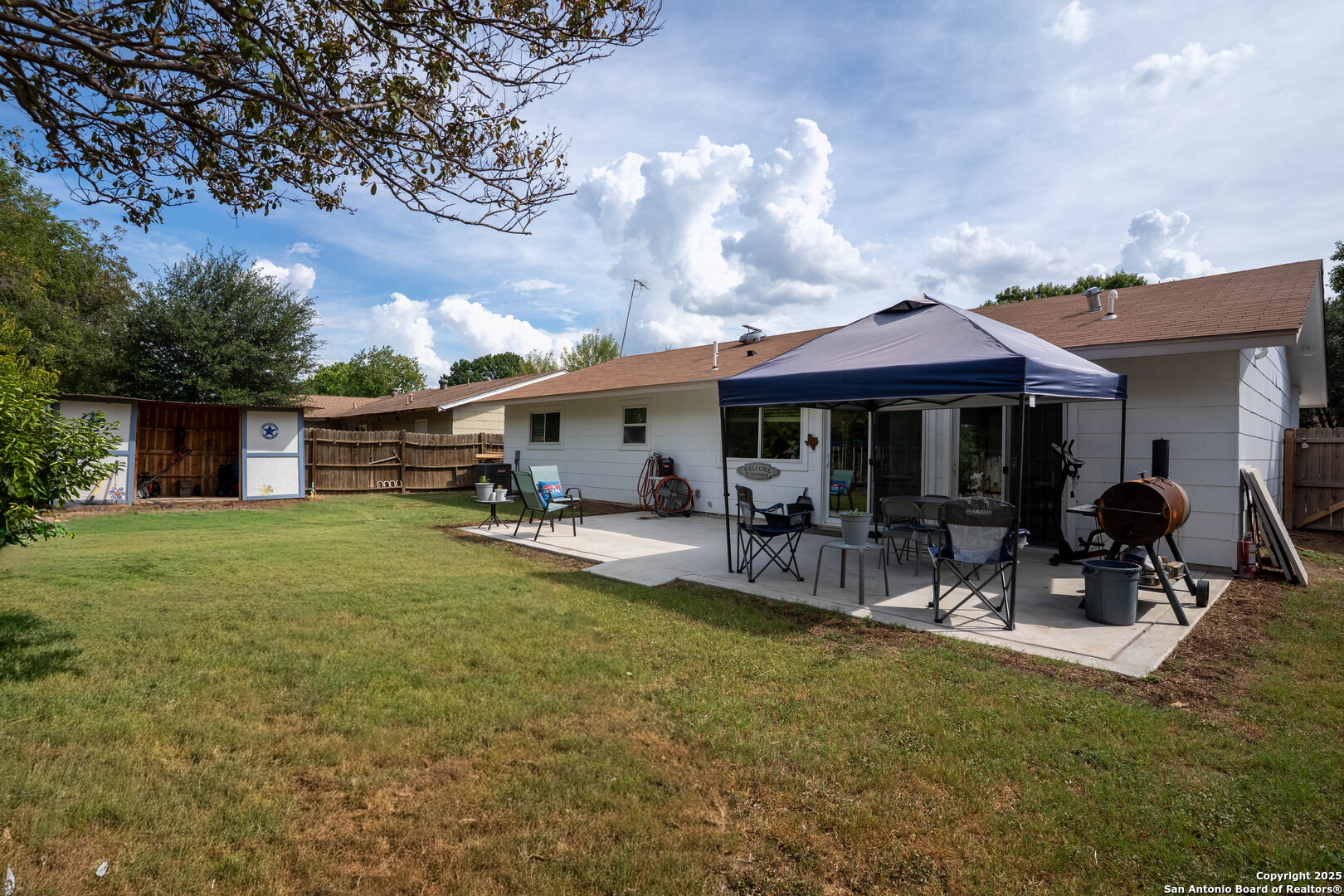 main property photo 23