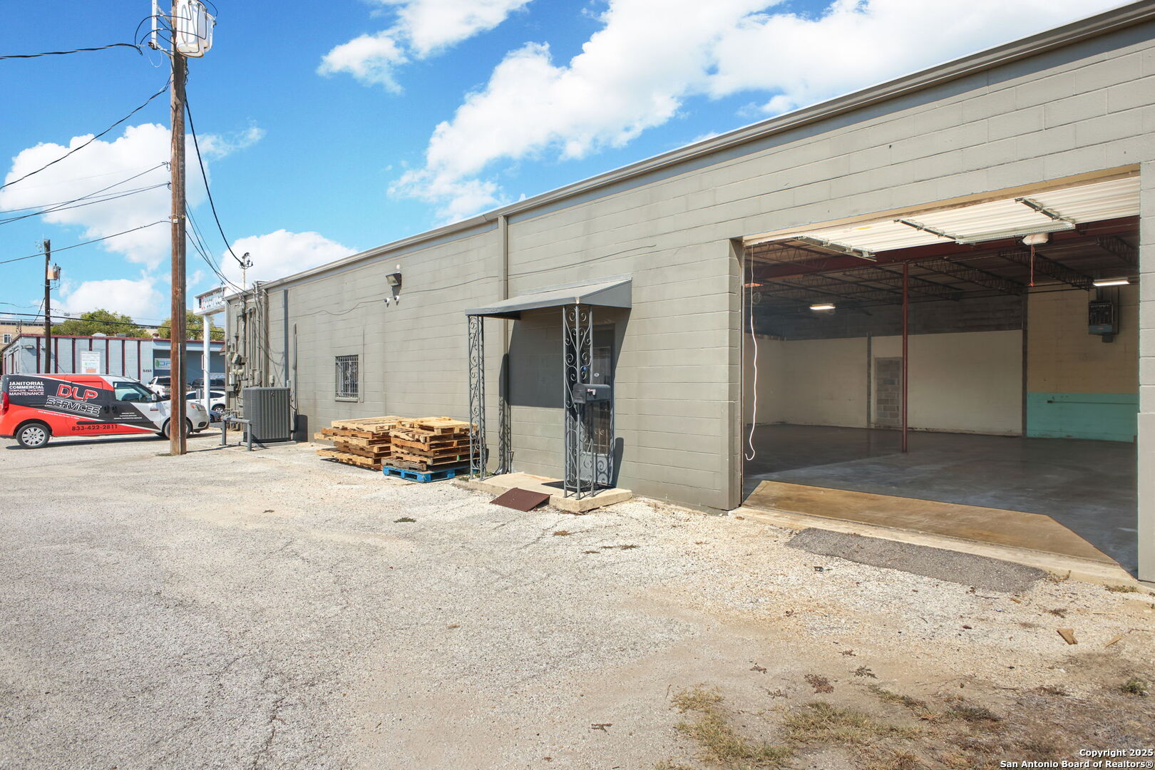 main property photo 22