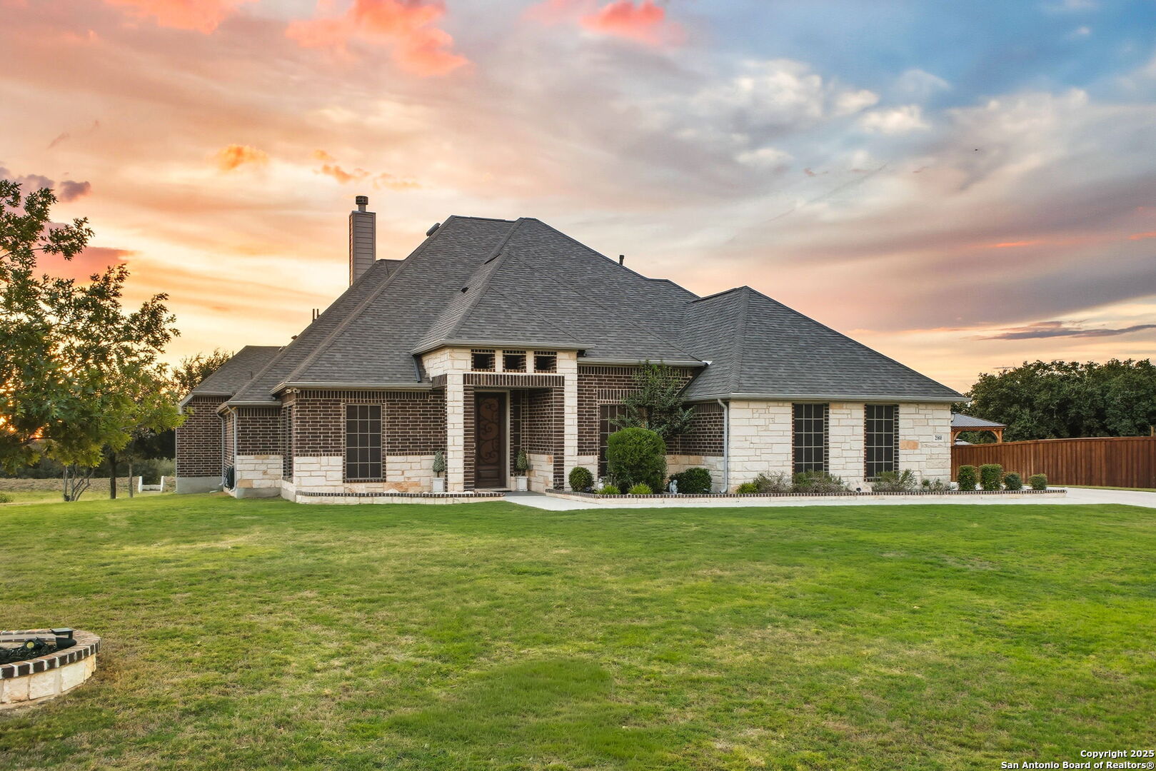 main property photo 0