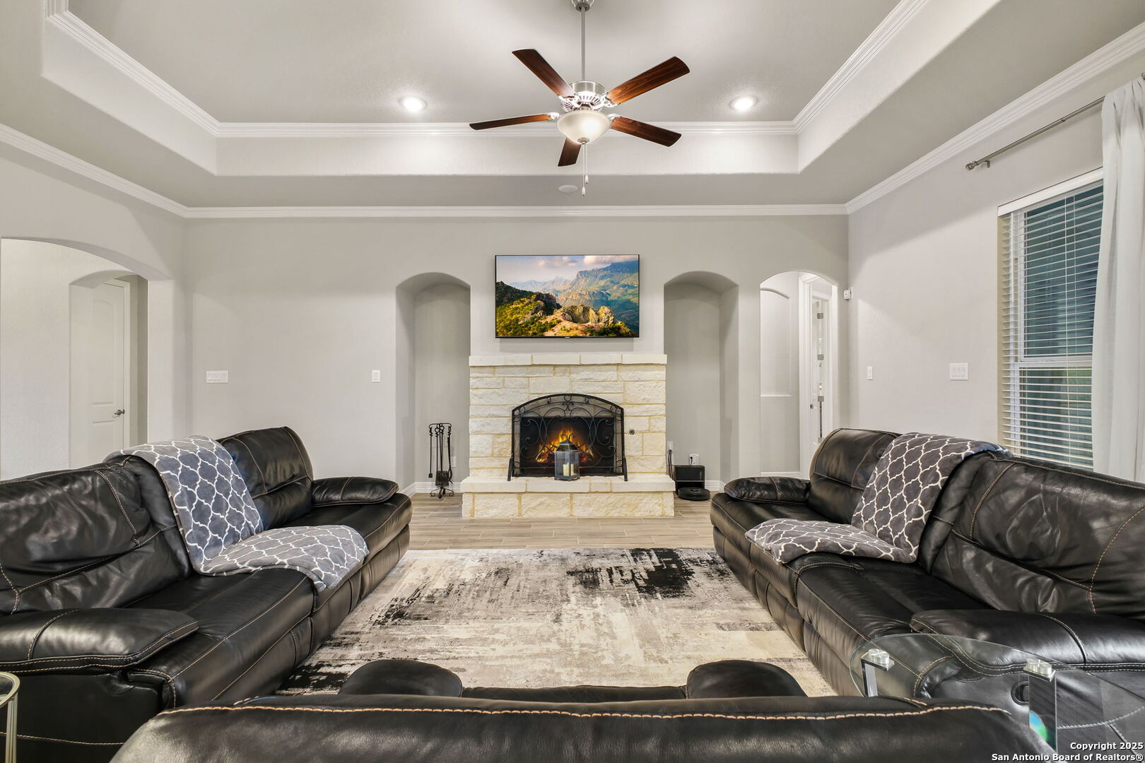 property viewer photo 10