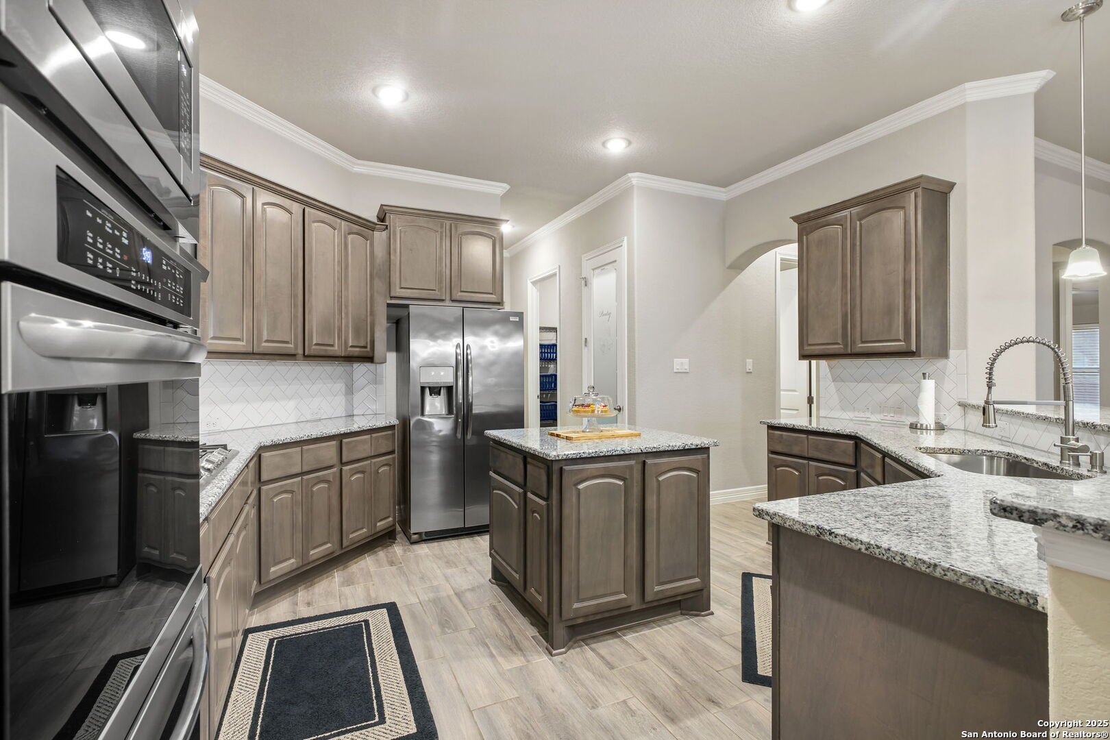 property viewer photo 16