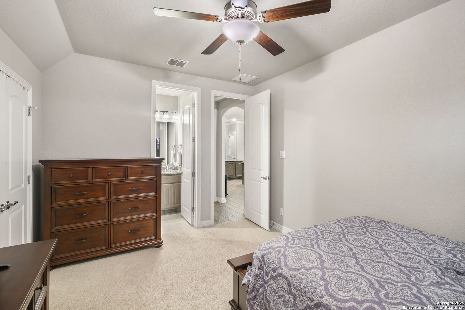 property viewer photo 22