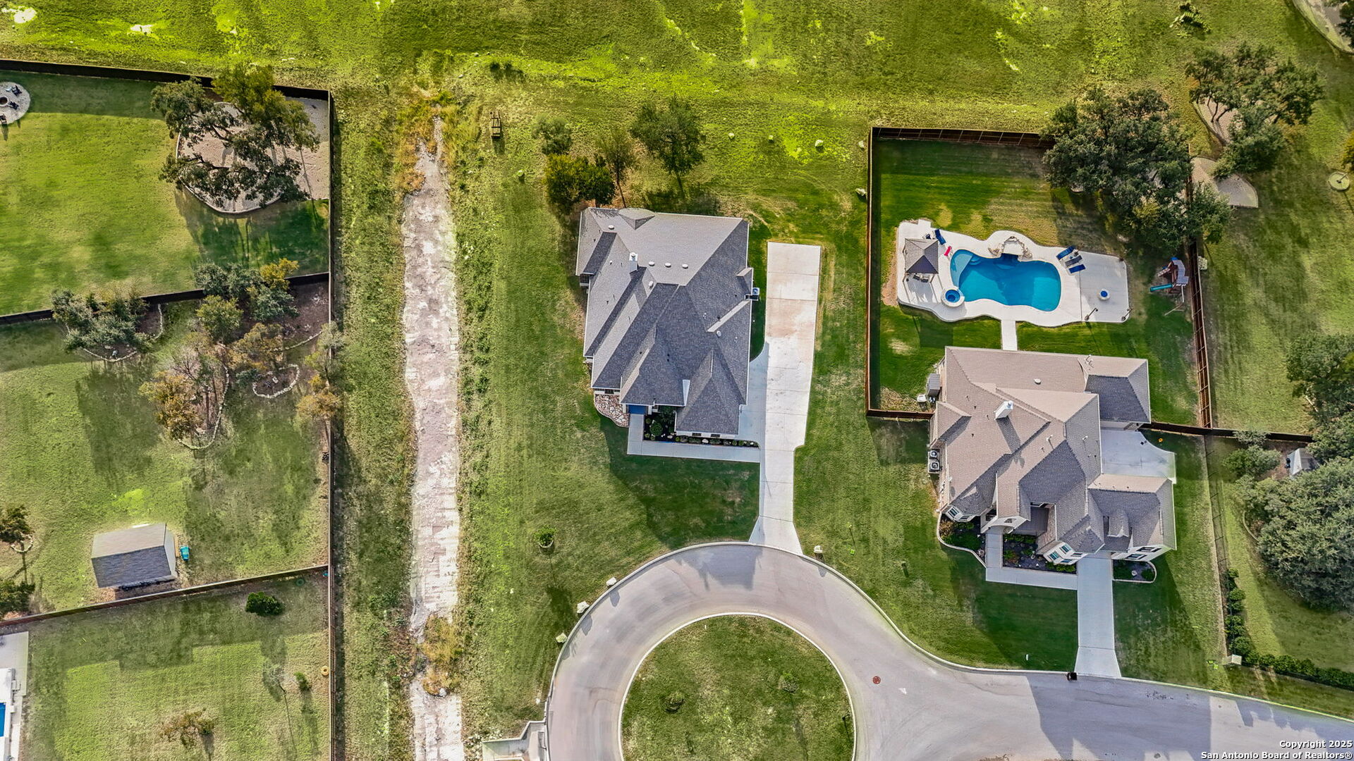 property viewer photo 40