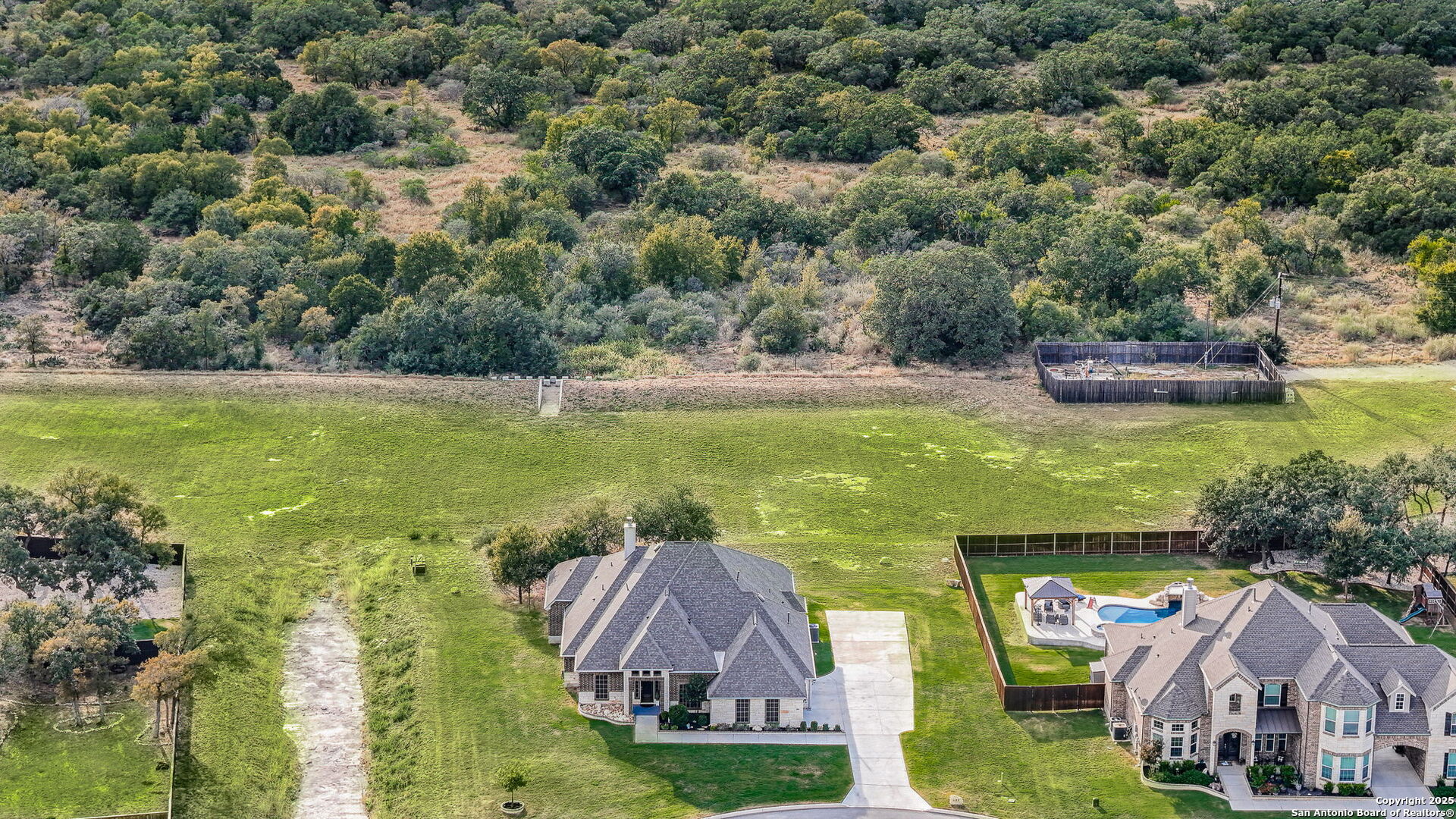 property viewer photo 42