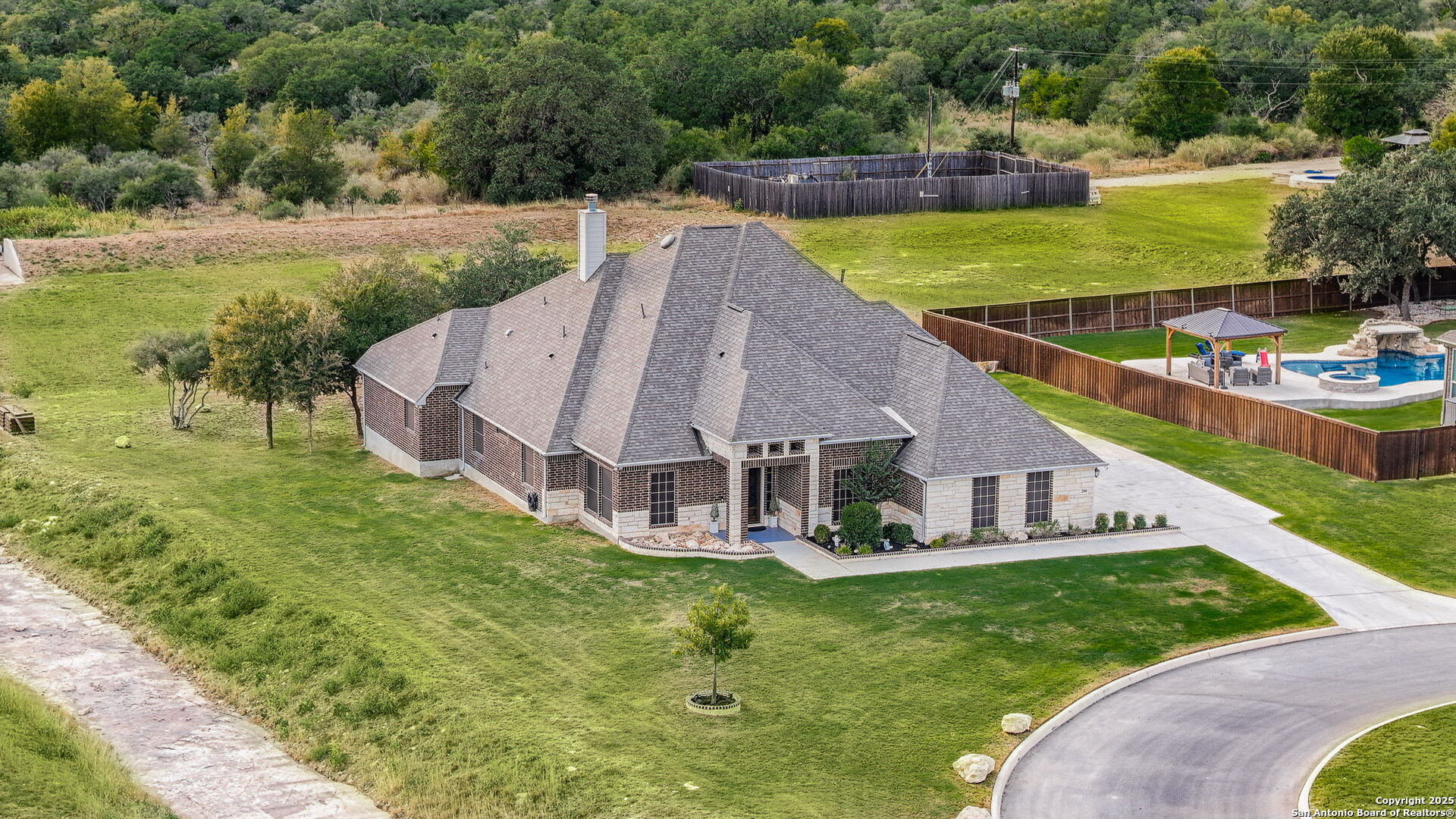 property viewer photo 43