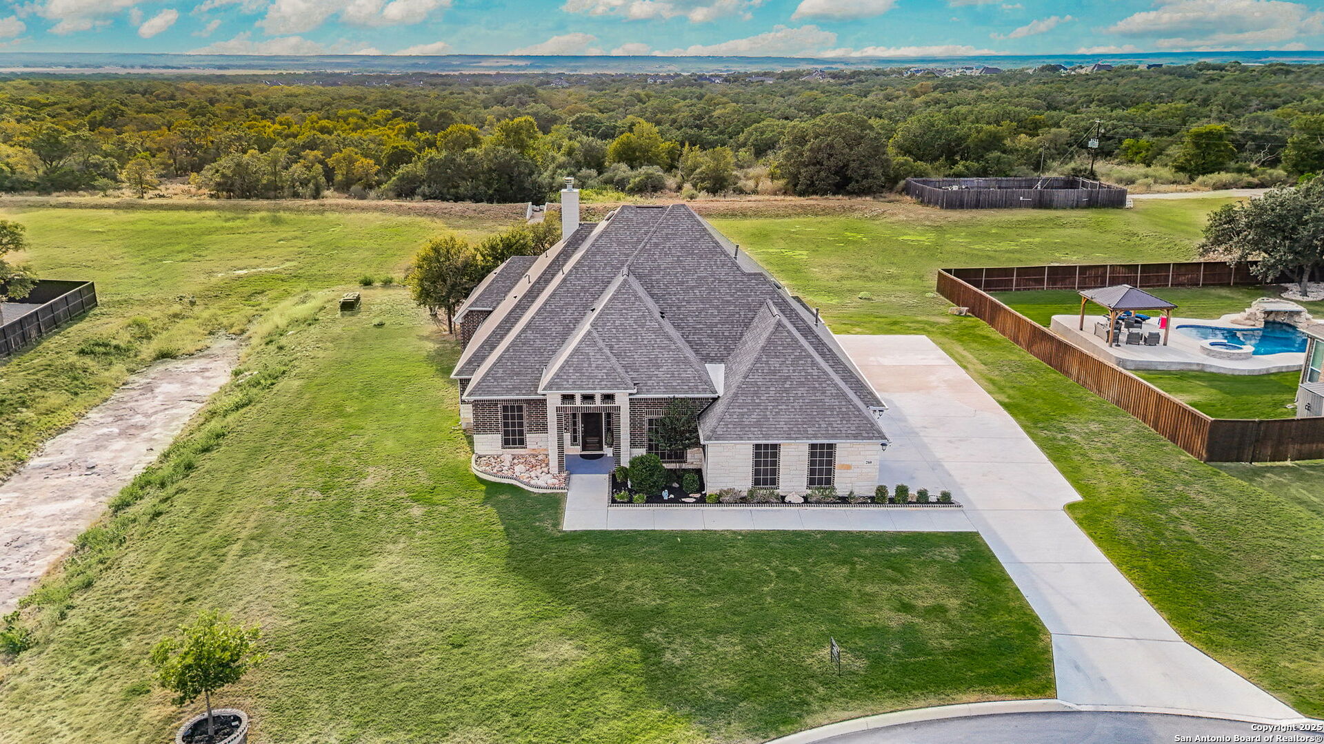 property viewer photo 45