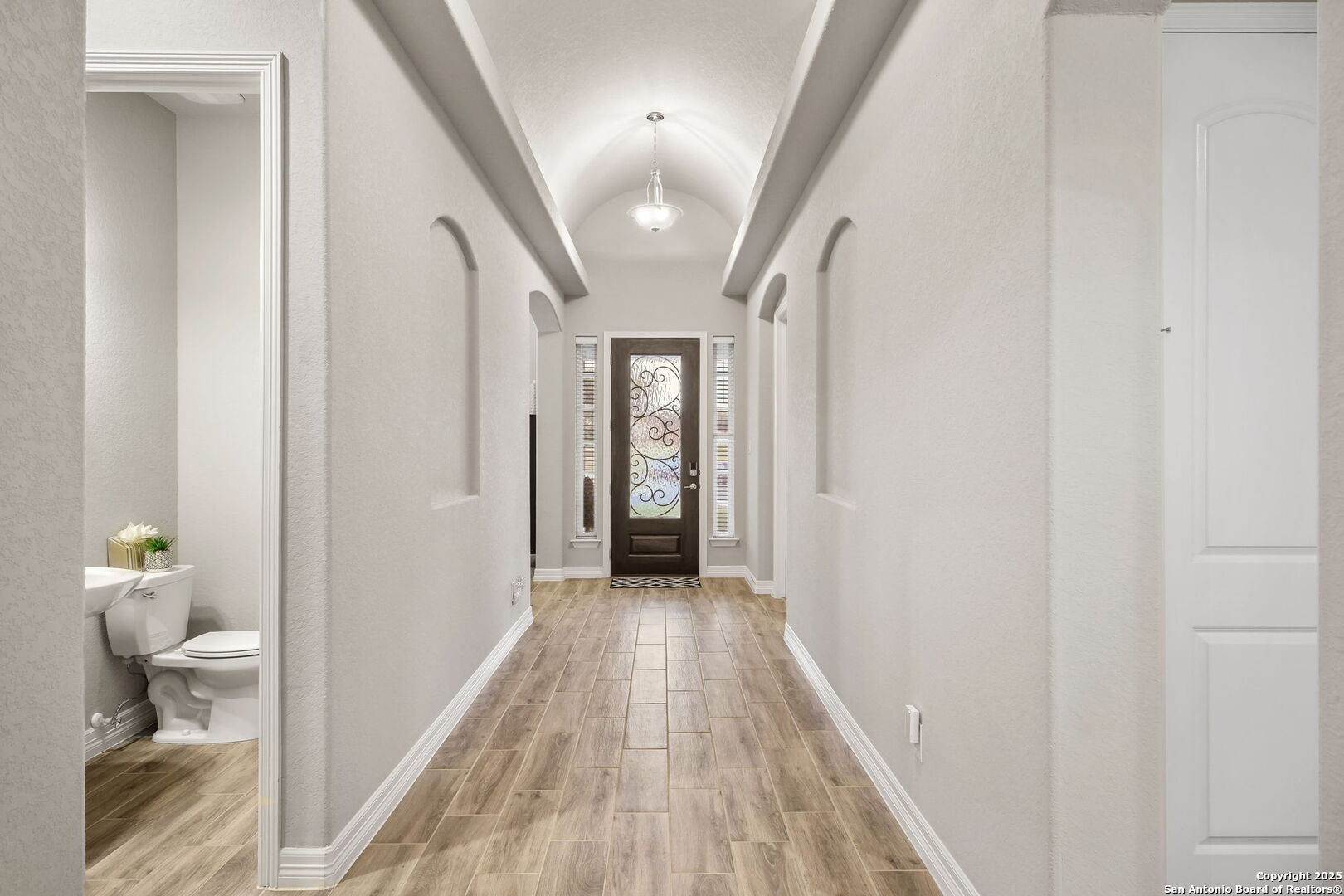 property viewer photo 5