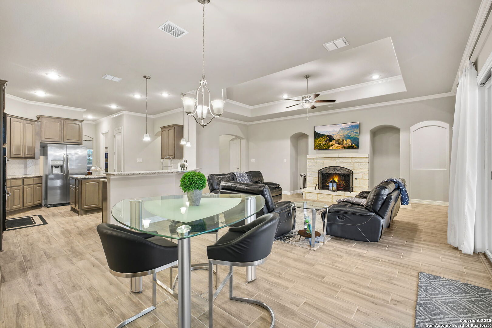 property viewer photo 9