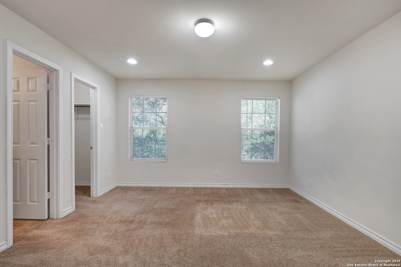 property viewer photo 11