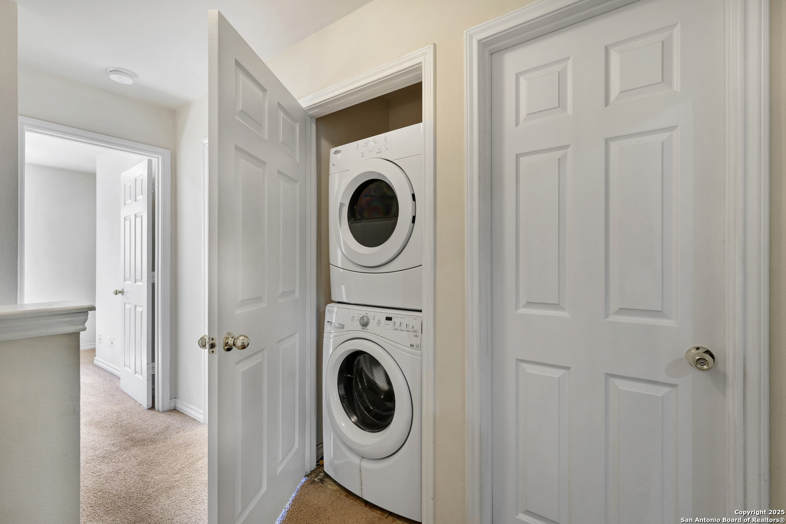 property viewer photo 19