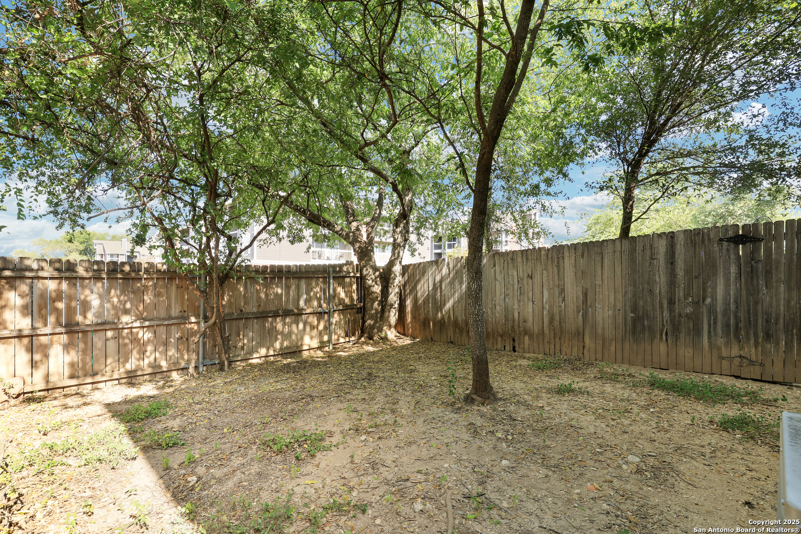 property viewer photo 20