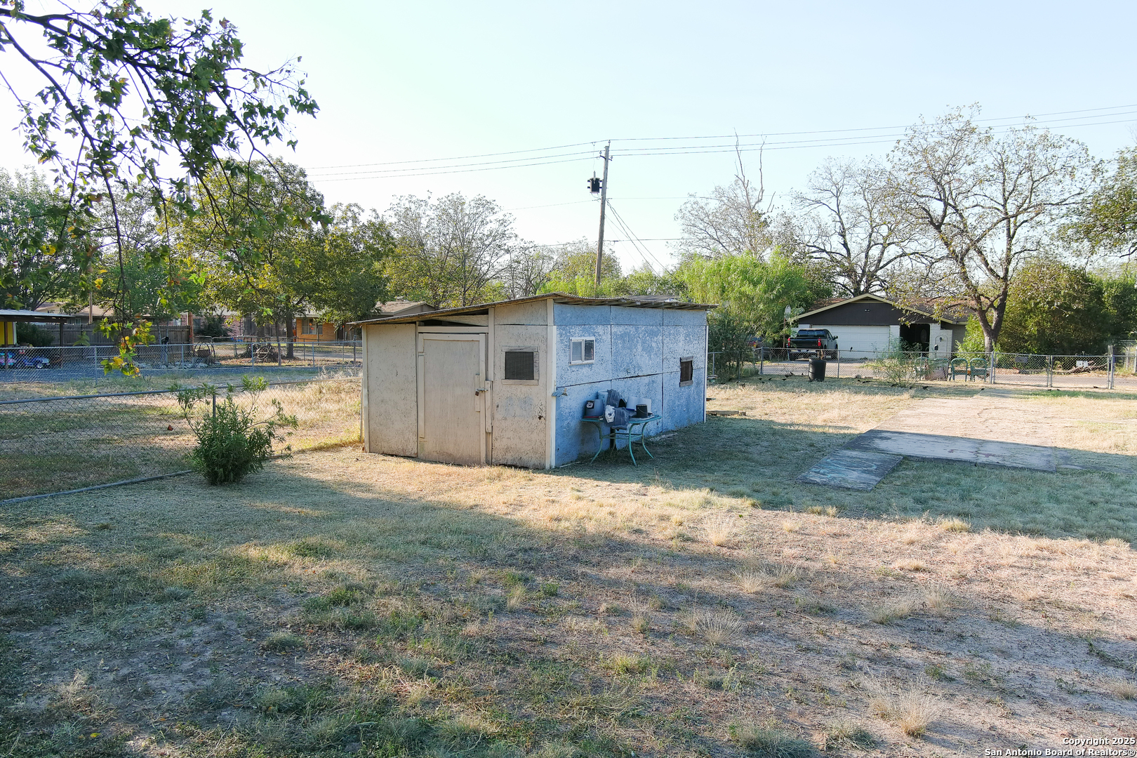 main property photo 11