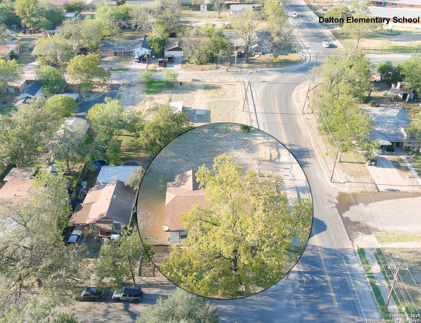 main property photo 8