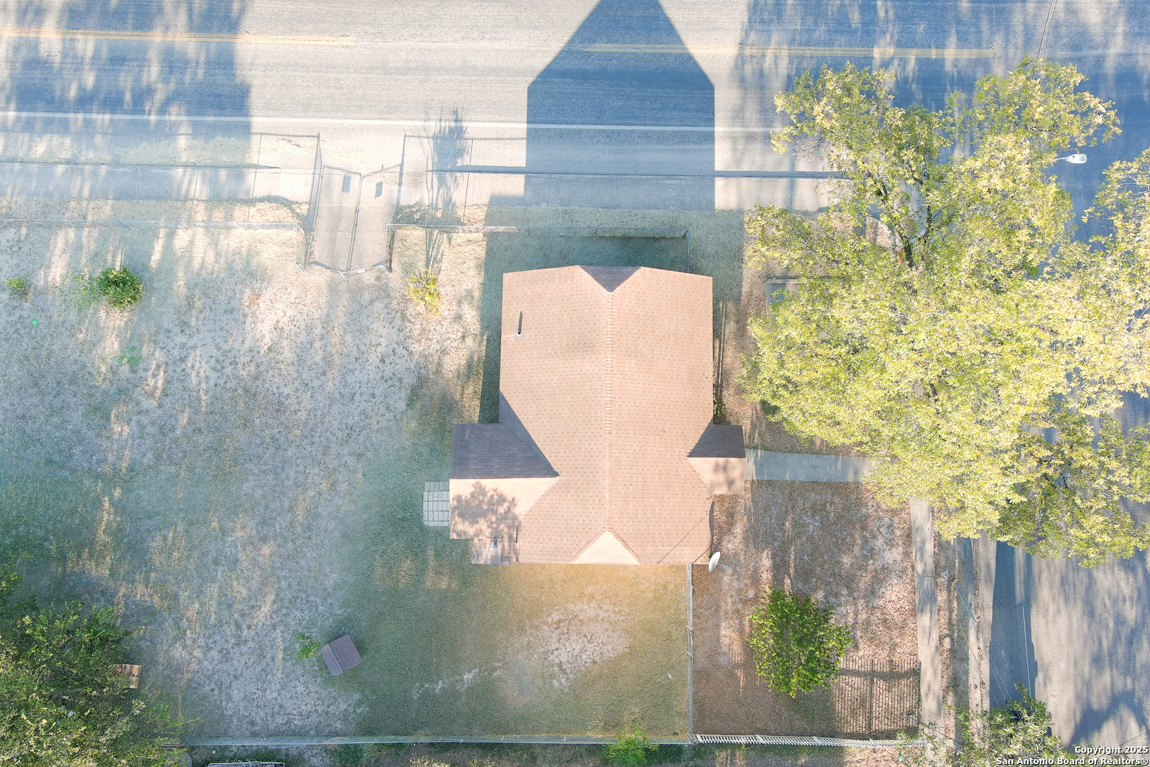 main property photo 9