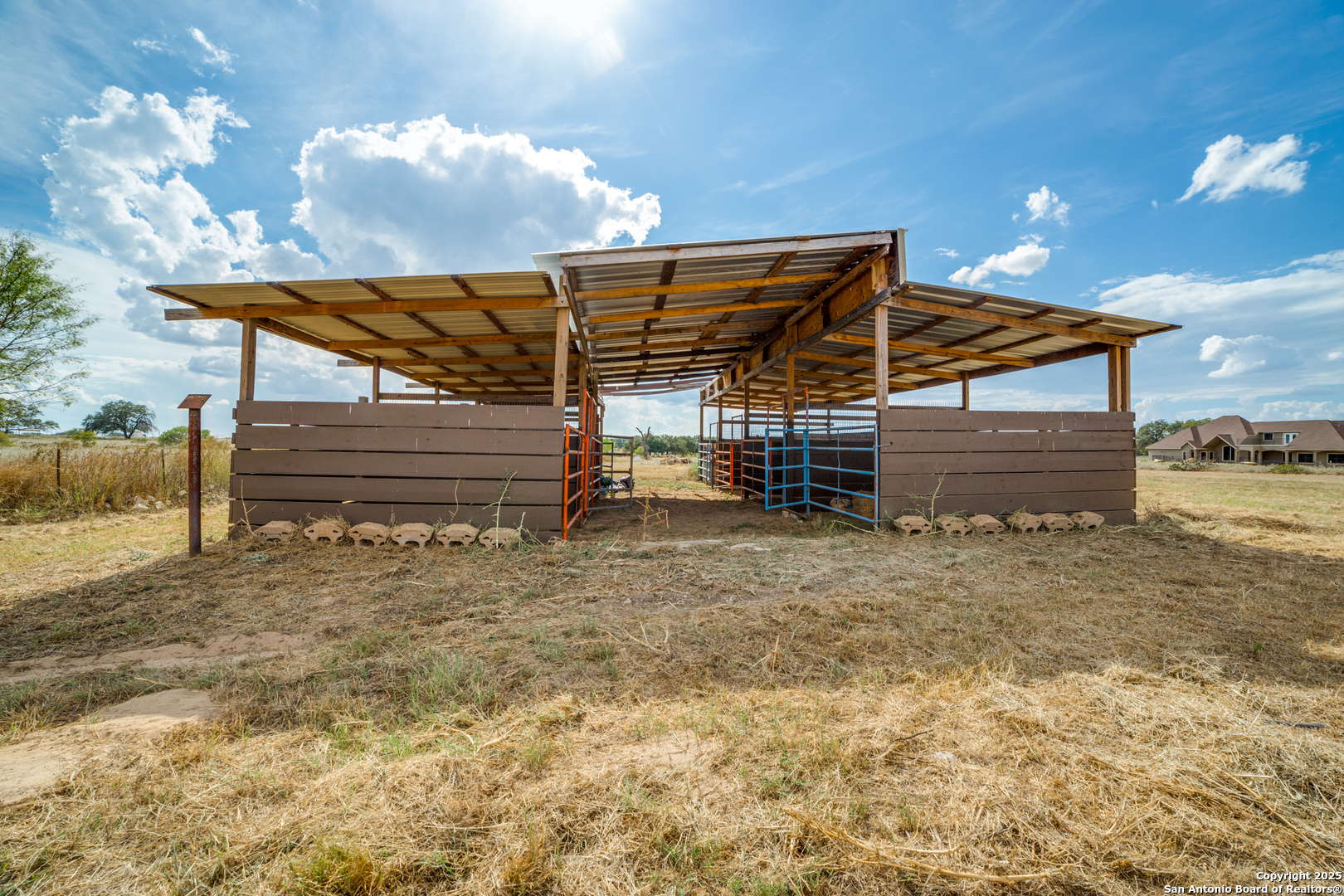 main property photo 23