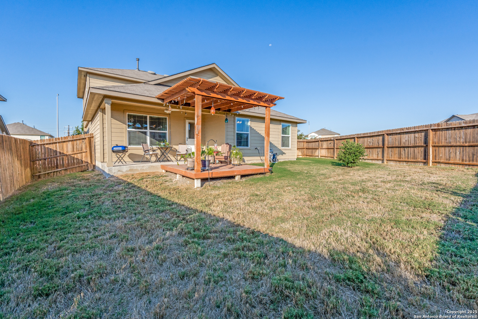 main property photo 24