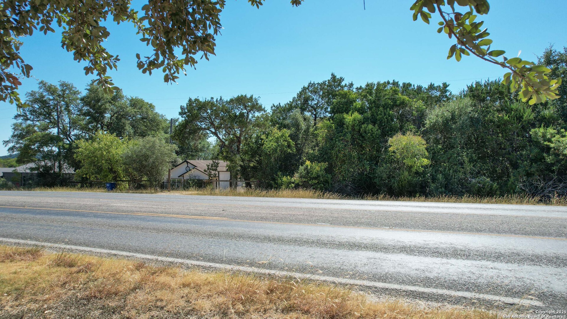 property viewer photo 4