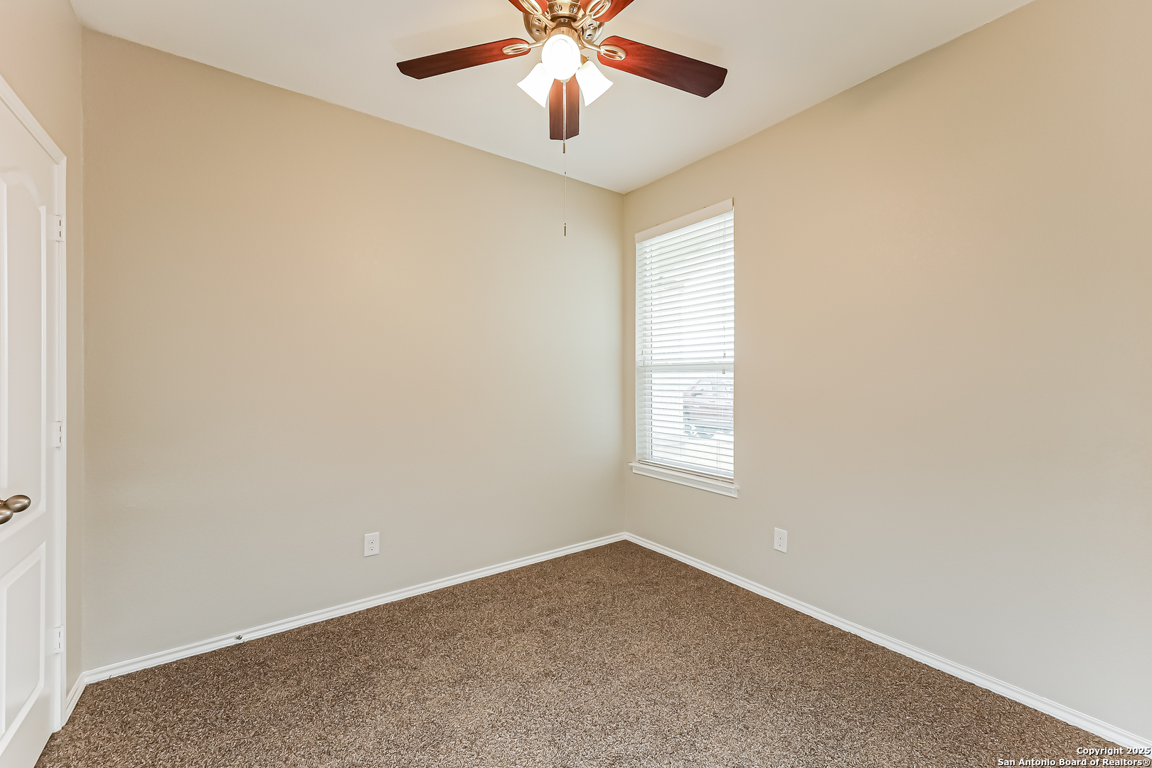 property viewer photo 12