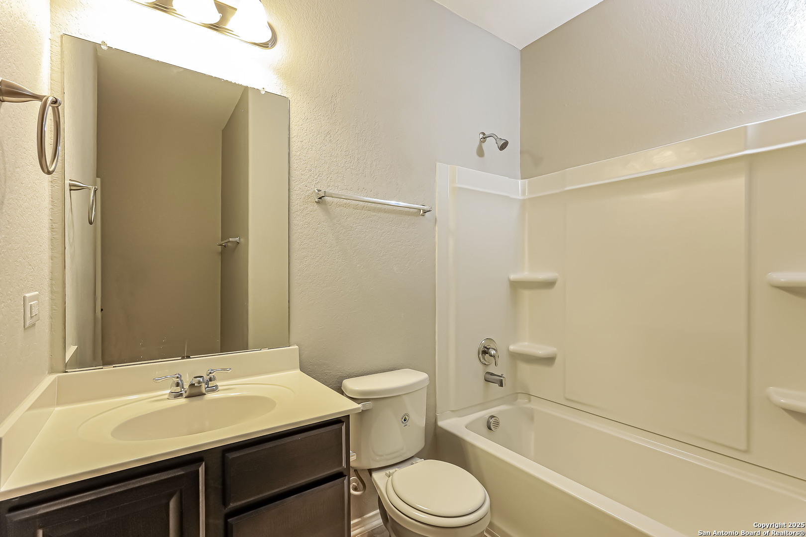property viewer photo 13