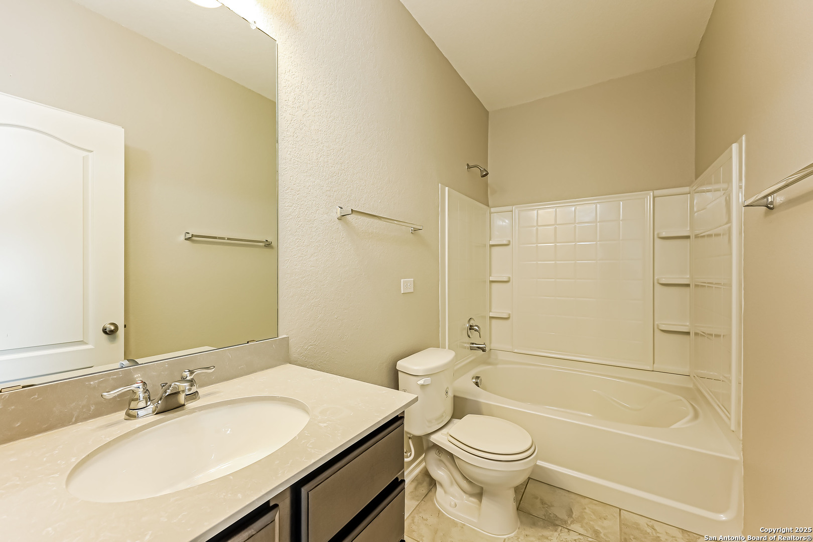 property viewer photo 5