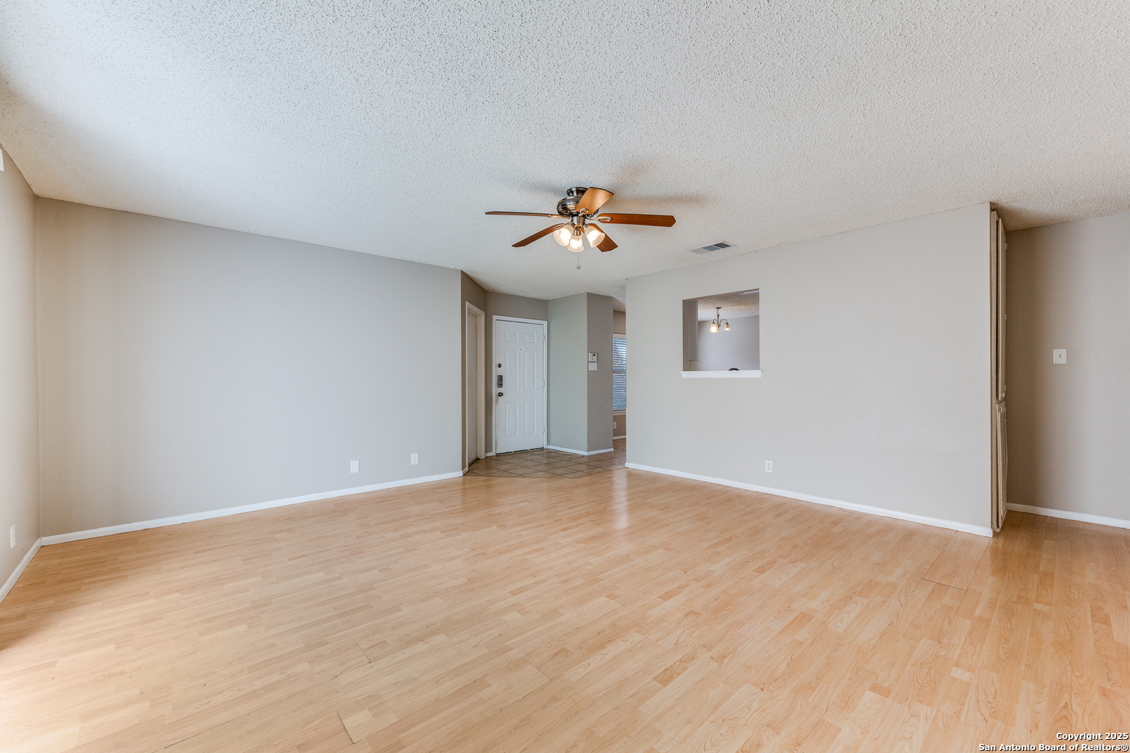 property viewer photo 1