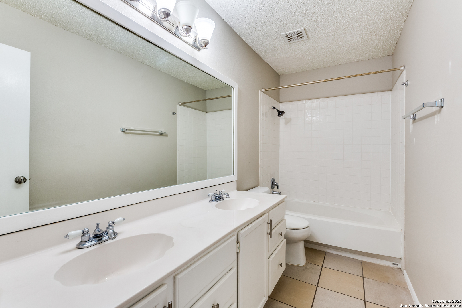 property viewer photo 11