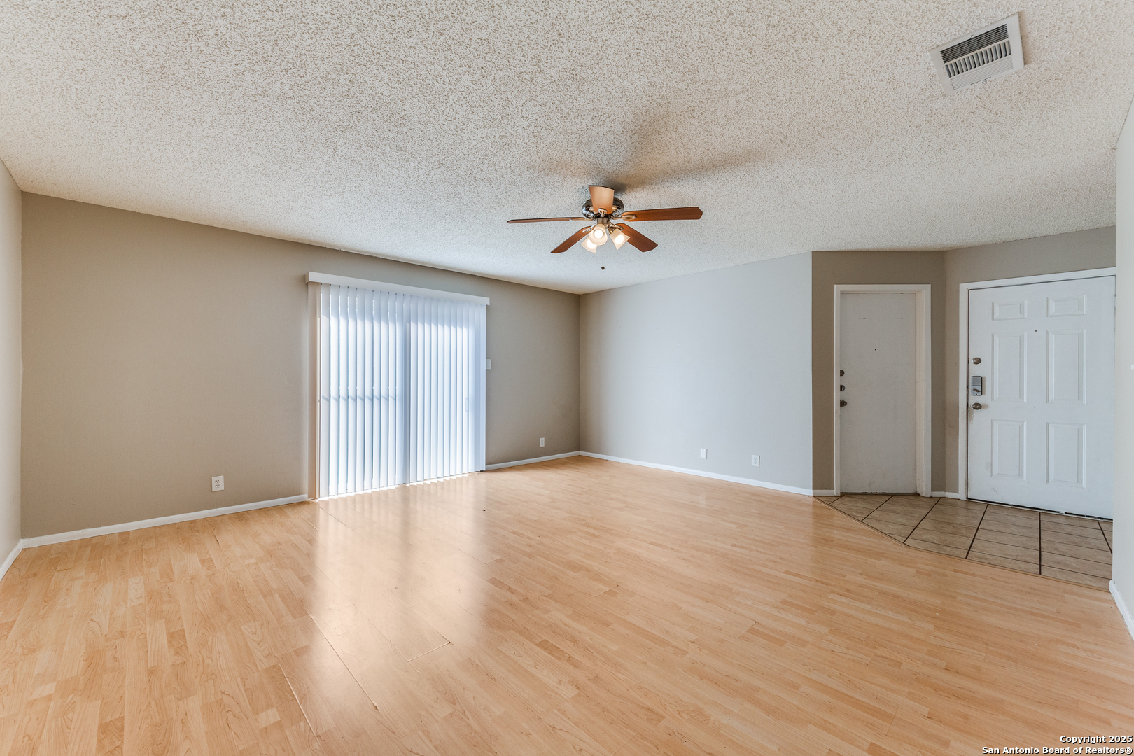 property viewer photo 2