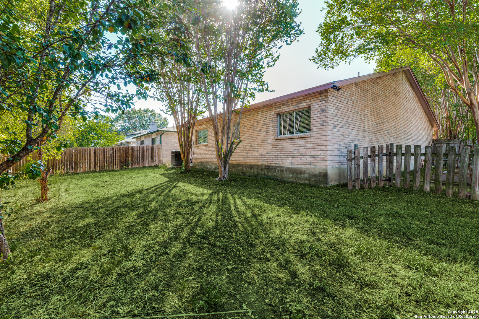 property viewer photo 22