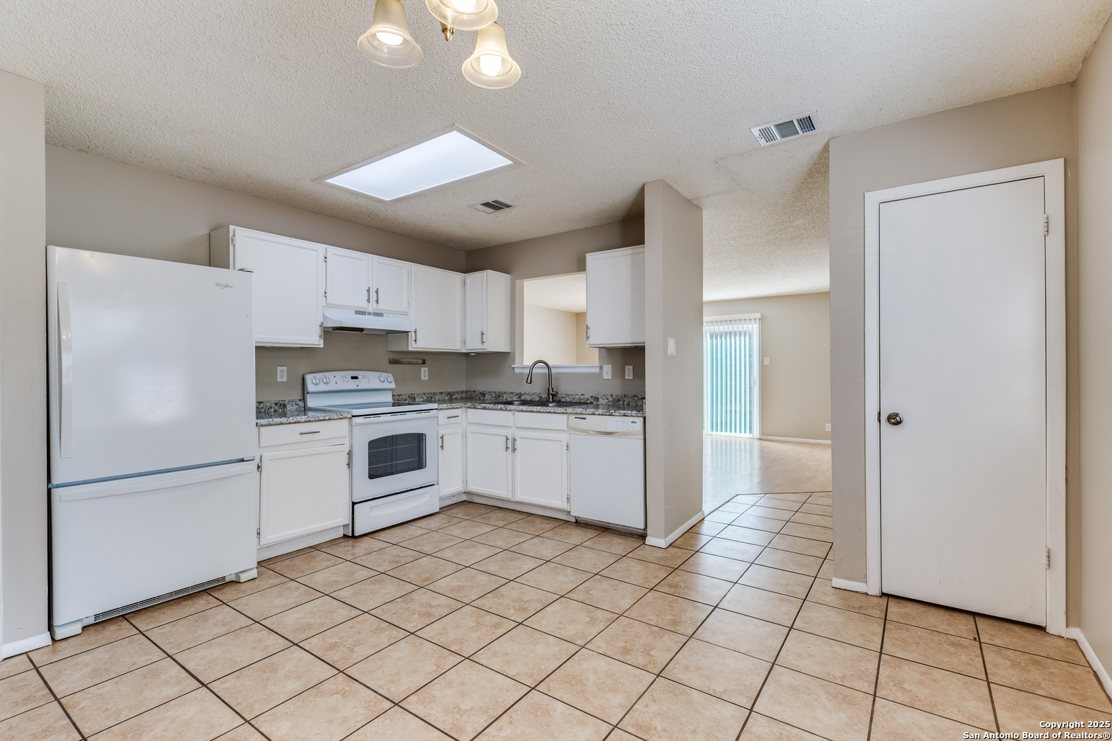 property viewer photo 4