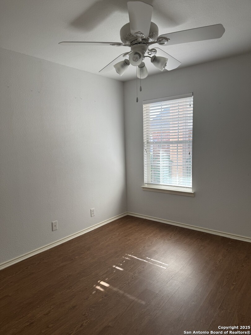 property viewer photo 16