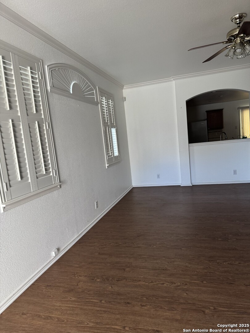 property viewer photo 3