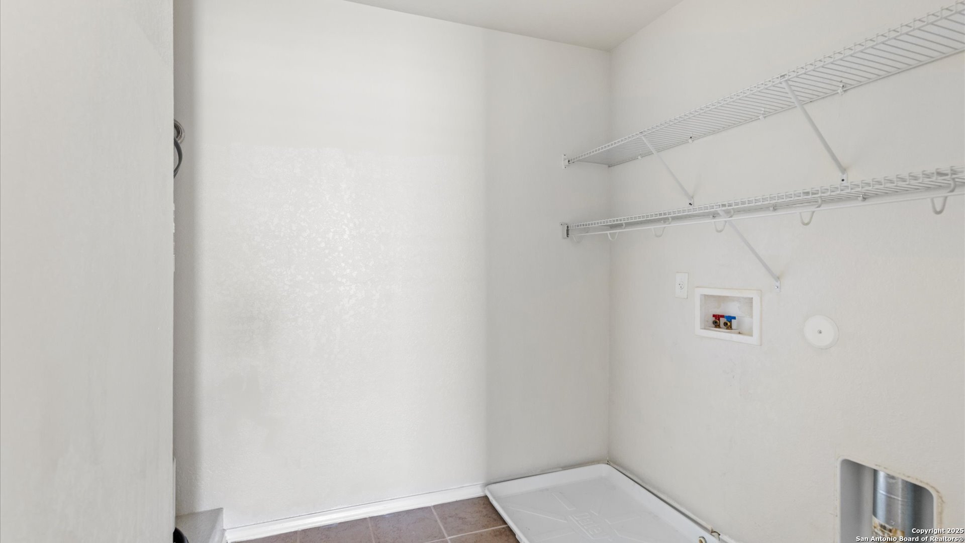 property viewer photo 14