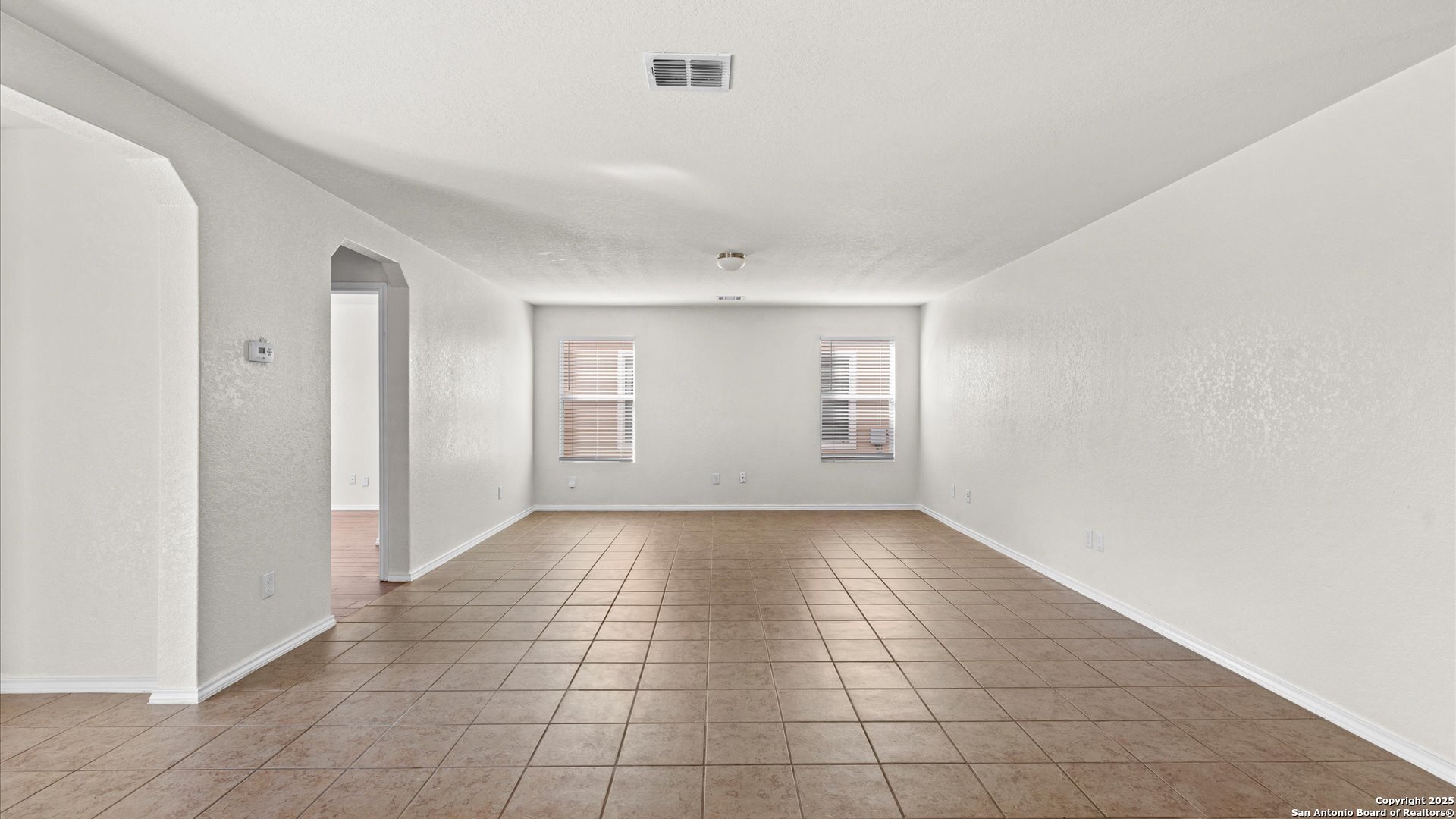 property viewer photo 3