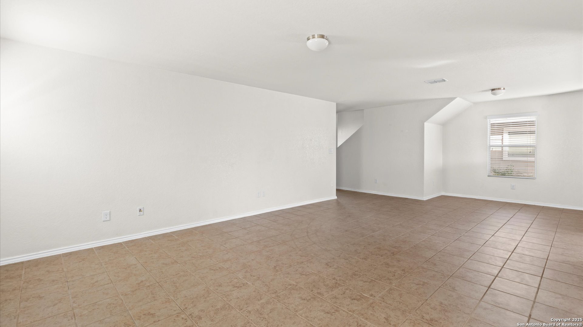 property viewer photo 4