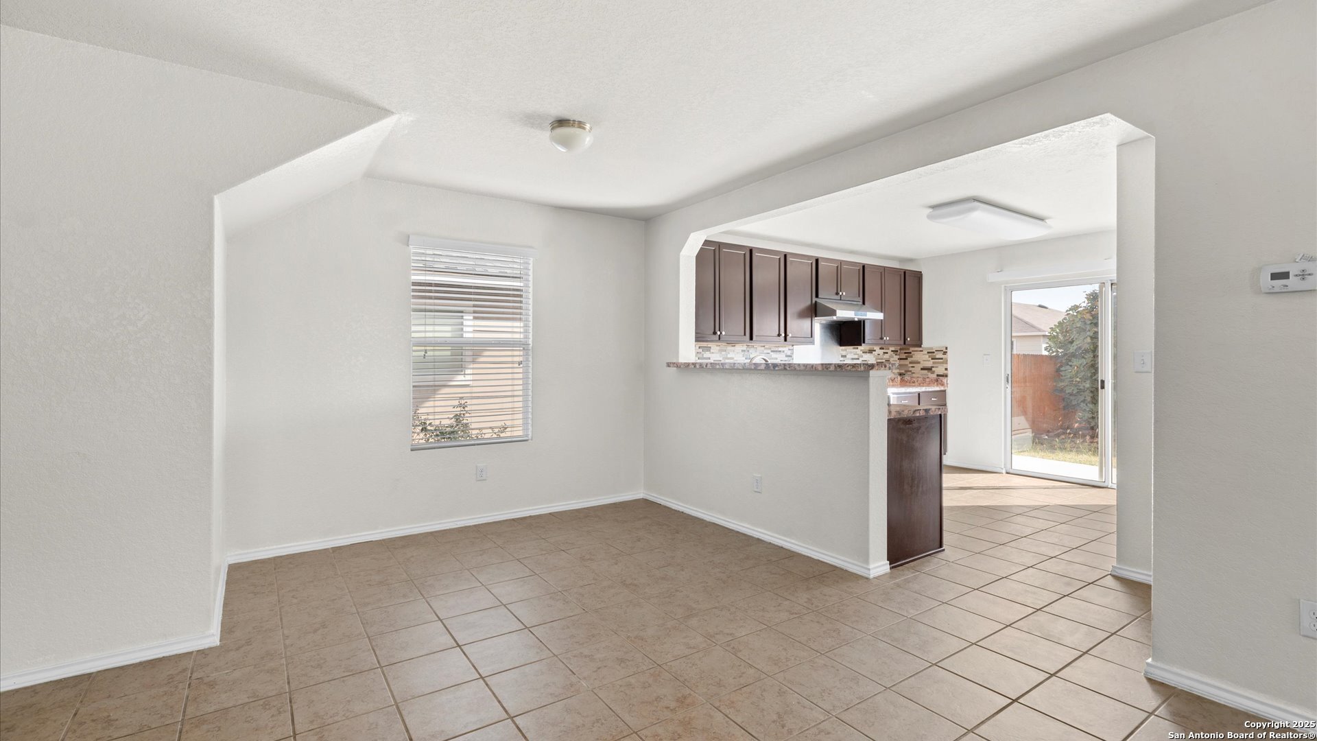 property viewer photo 5