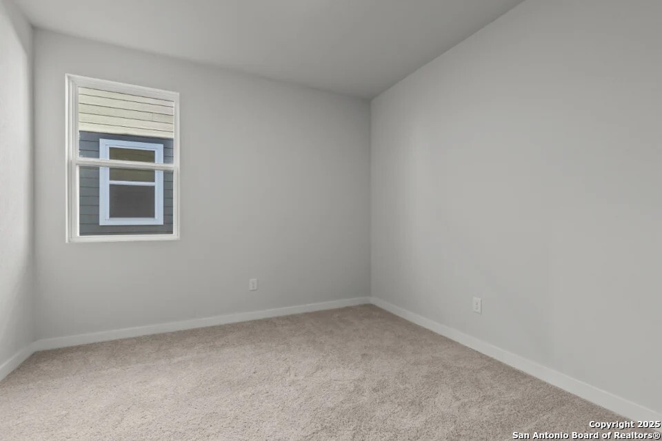 property viewer photo 3