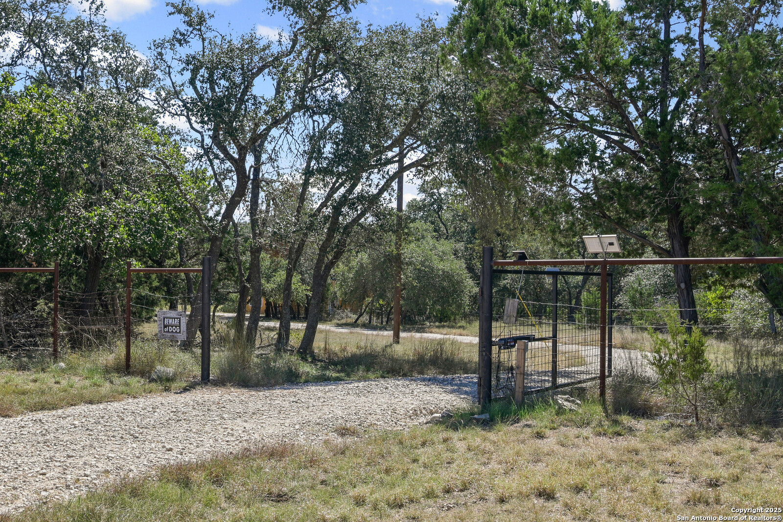 main property photo 30
